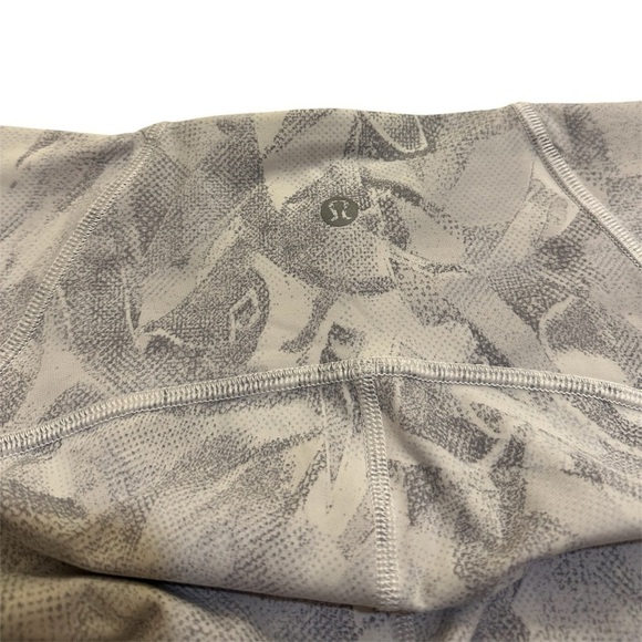 Lululemon Train Times 7/8 Pant *25" Jasmine White Multi / White Size 4 - Picture 8 of 14